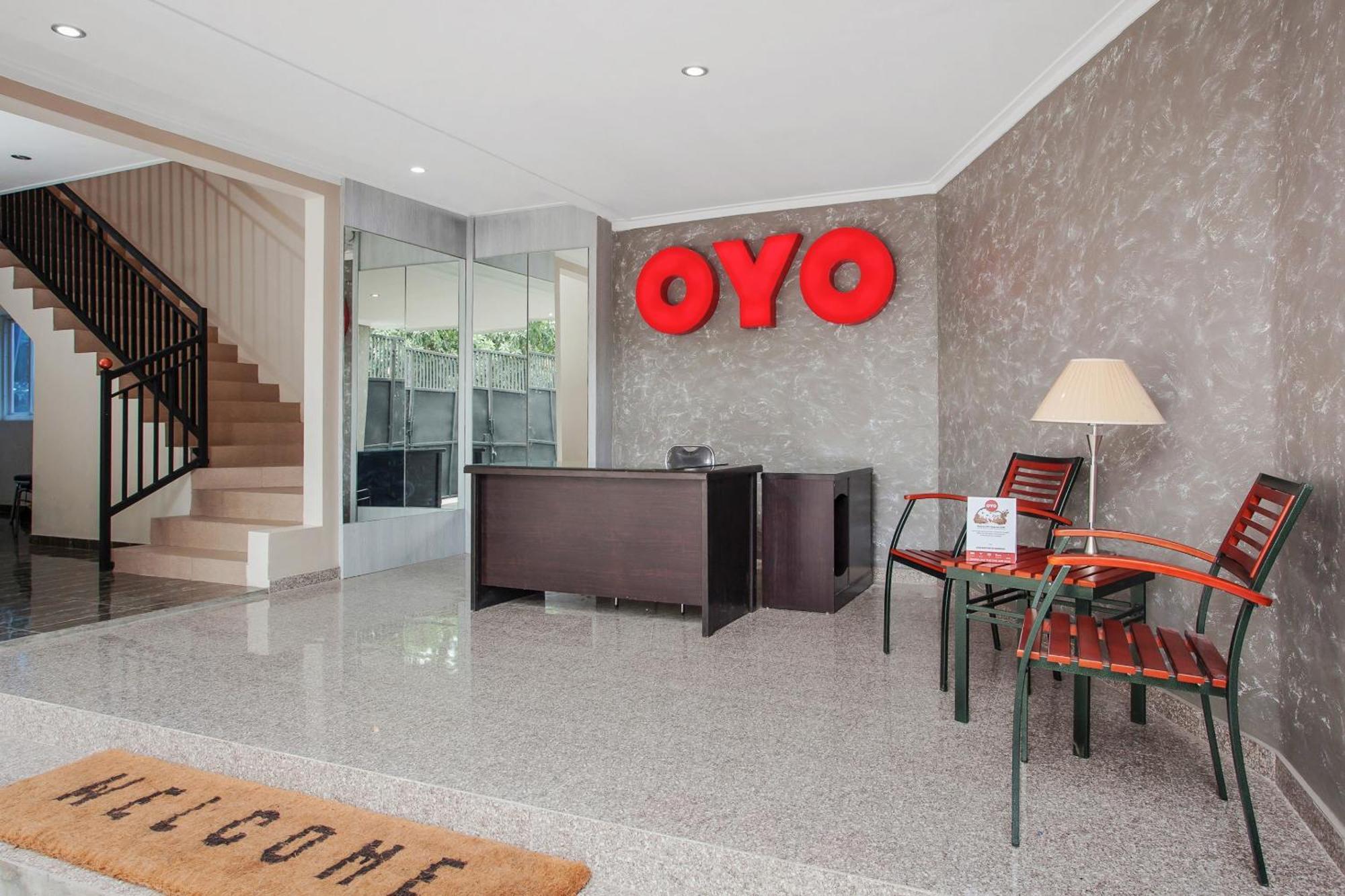 Oyo134-Lg公寓 泗水 外观 照片